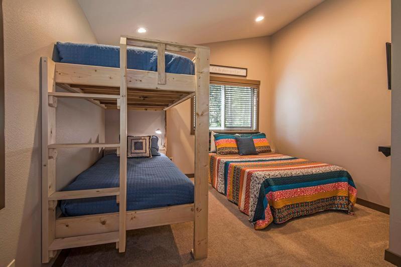 11 Pine Bough Villa Sunriver Exterior photo