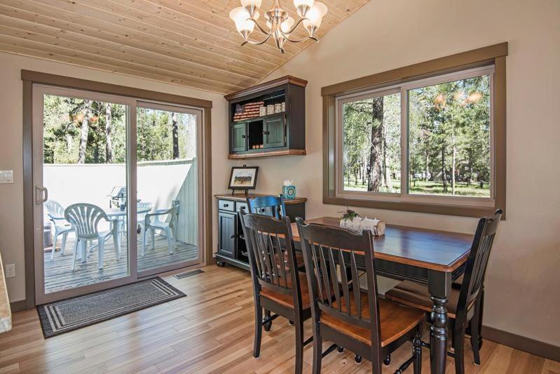 11 Pine Bough Villa Sunriver Exterior photo